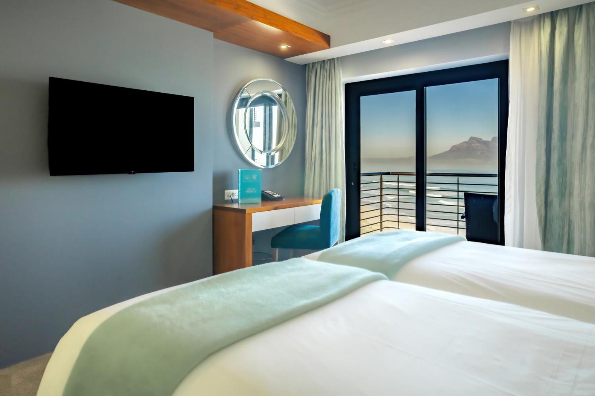 Blaauwberg Beach Hotel Bloubergstrand Extérieur photo