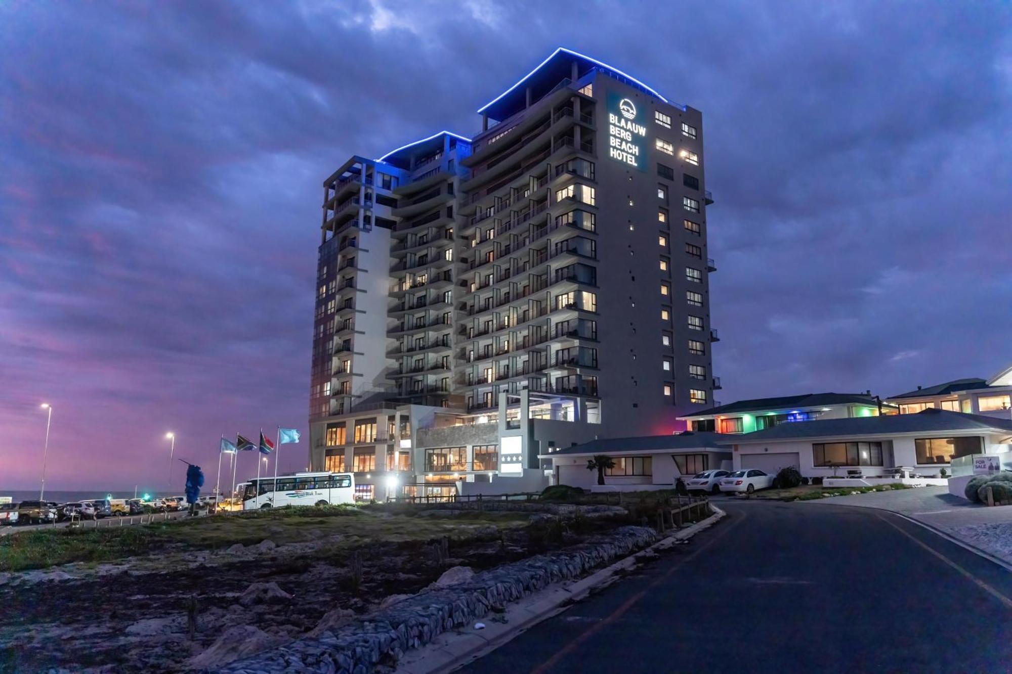 Blaauwberg Beach Hotel Bloubergstrand Extérieur photo