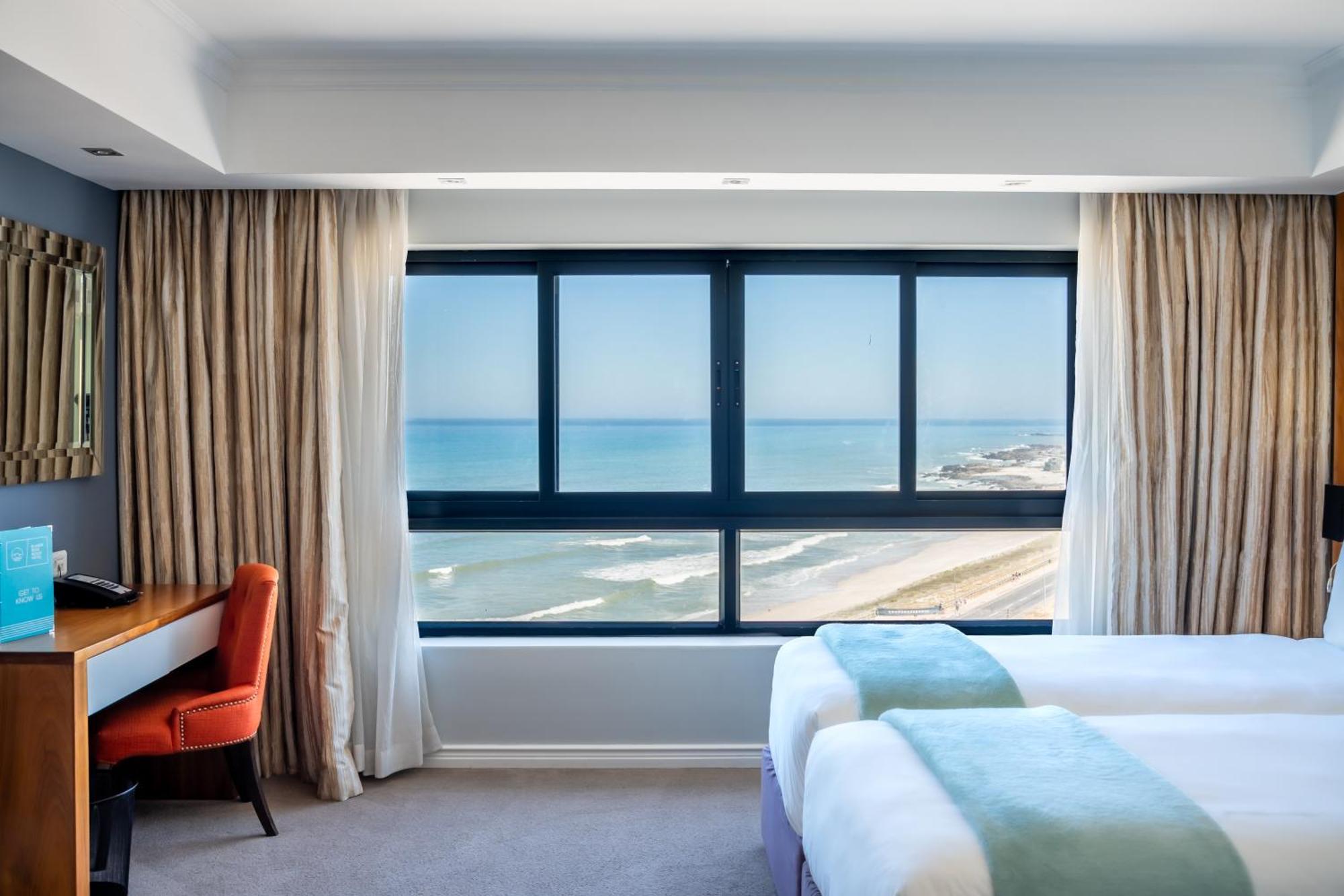 Blaauwberg Beach Hotel Bloubergstrand Extérieur photo